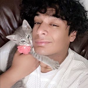 Meet your Posher, Cameron